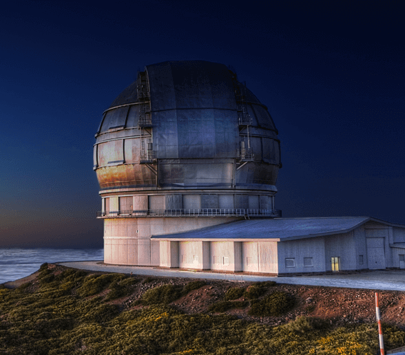 Gran Telescopio CANARIAS (GTC) El Gran Telescopio CANARIAS (GTC), ubicado a unos 2.400 metros de altitud en el Observatorio del Roque de los Muchachos, en la isla de La Palma.