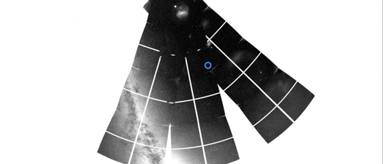 Una imagen de parte del cielo del sur obtenida por TESS que muestra la ubicación de ν Indi 
