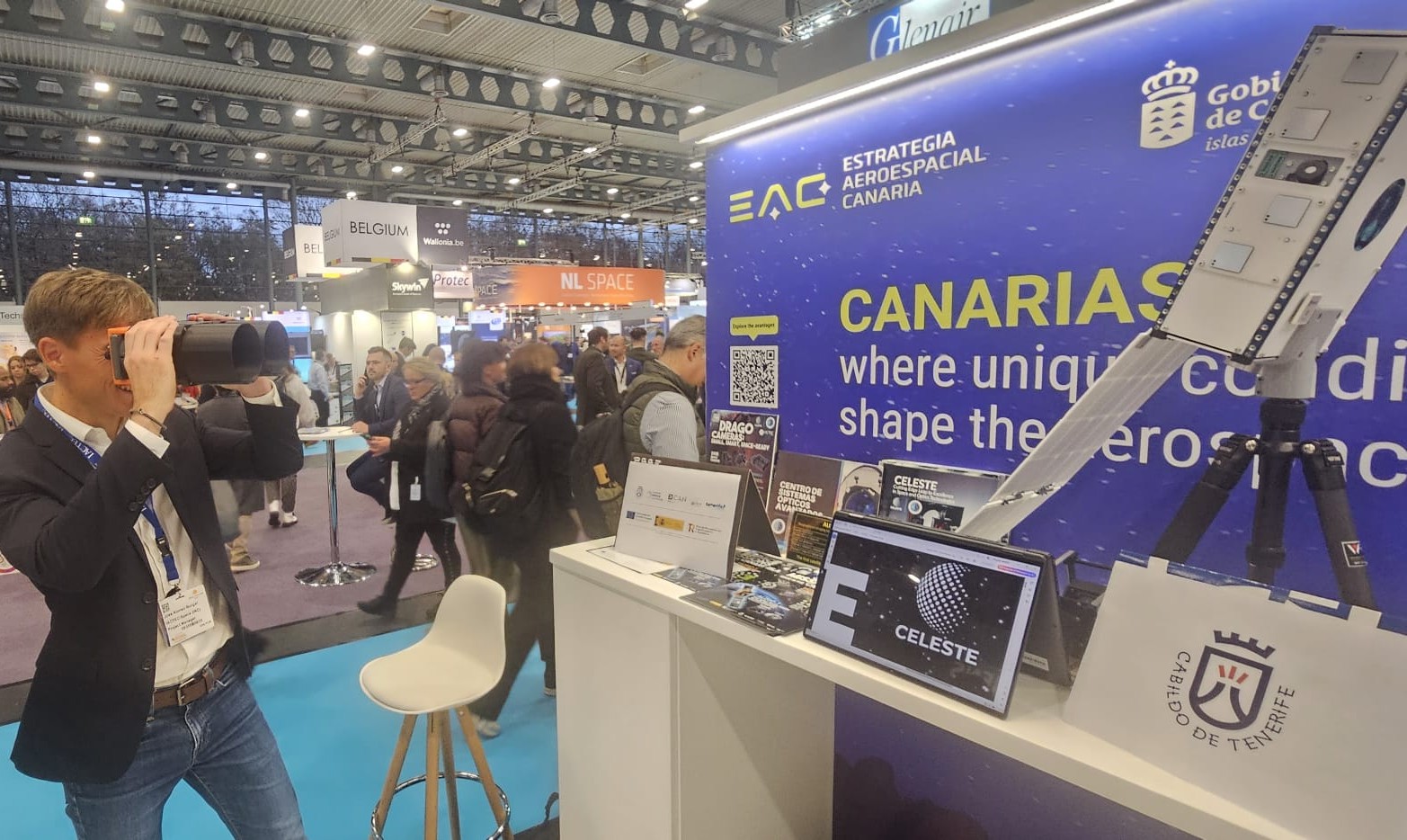 Stand de la Estrategia Aeroespacial Canaria (EAC) dentro del pabellón Spain Space en el que participa el IAC