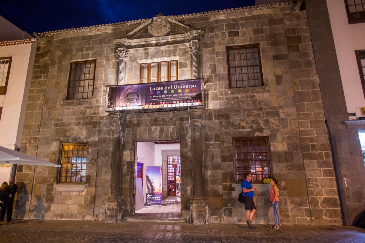 El Palacio Salazar, ubicado en Santa Cruz de La Palma, albergará la exposición "Luces del Universo" hasta el 10 de octubre
