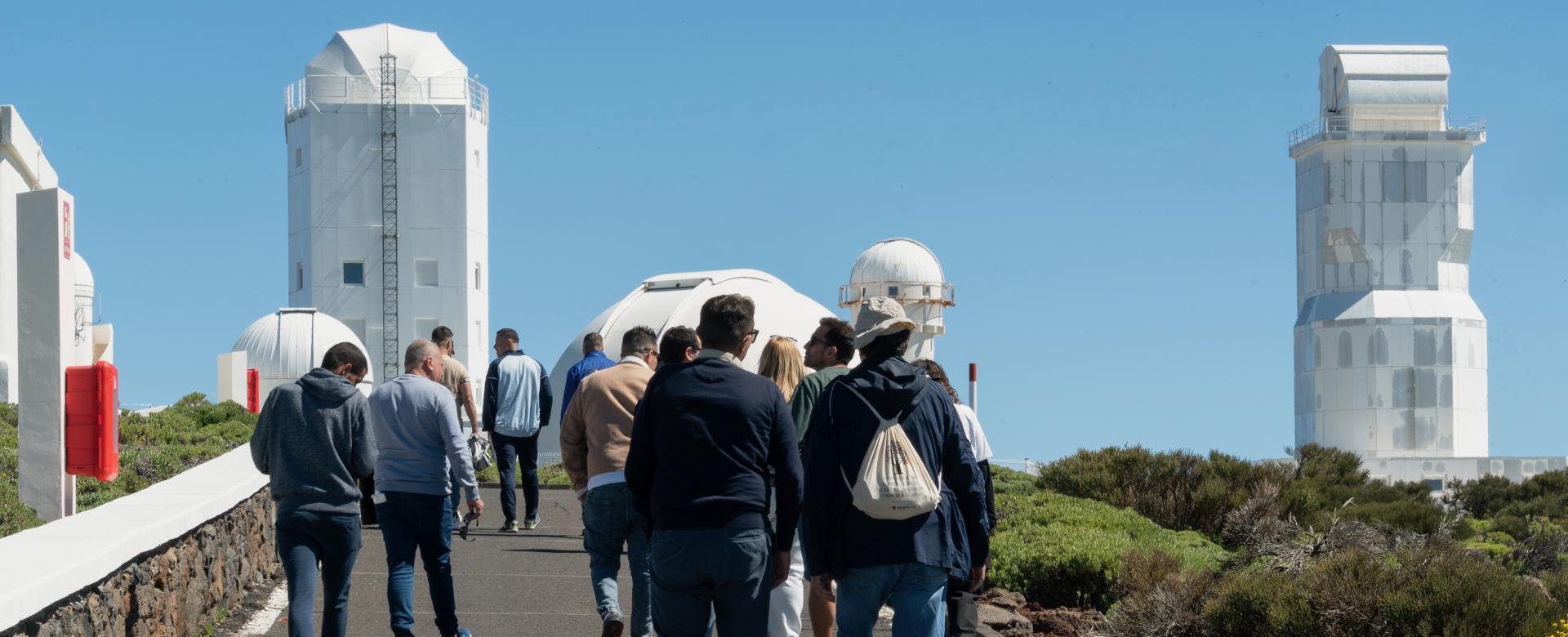 Staff from the Tenerife II - El Rosario penitentiary centre visit the Teide Observatory Staff from the Tenerife II - El Rosario penitentiary centre visit the Teide Observatory