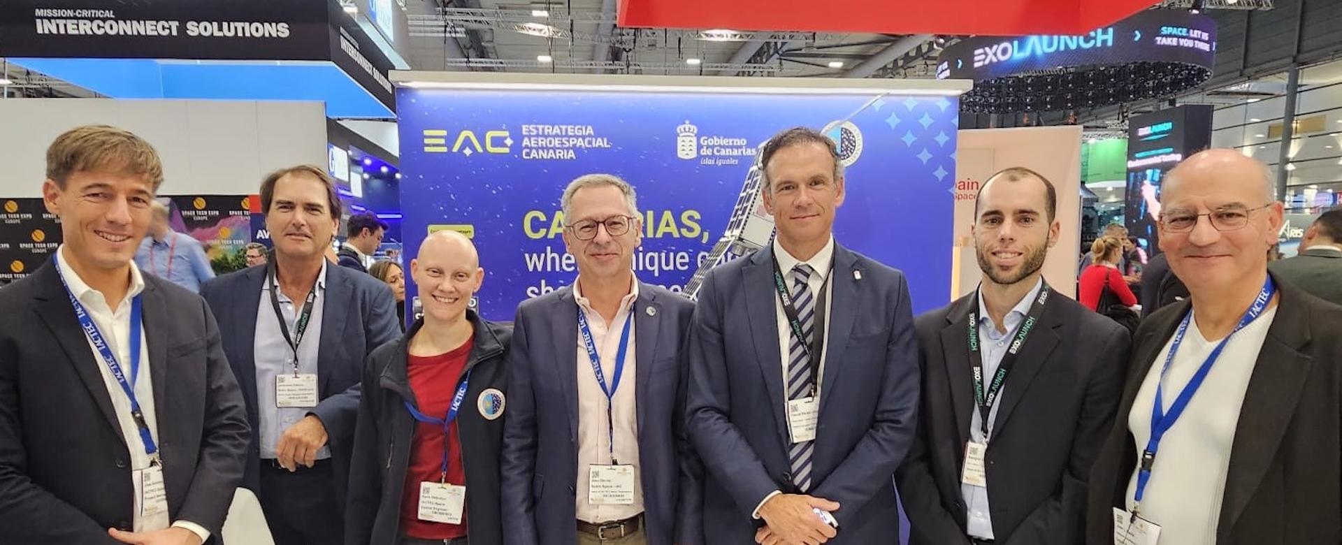 Das Team von SPACE-Lab (Satellite Payloads for Astrophysics, Communications and Earth Observation) und LAOS (Laboratory of Advanced Optical Systems) präsentiert seine Projekte auf der Messe Space Tech Expo Europe.