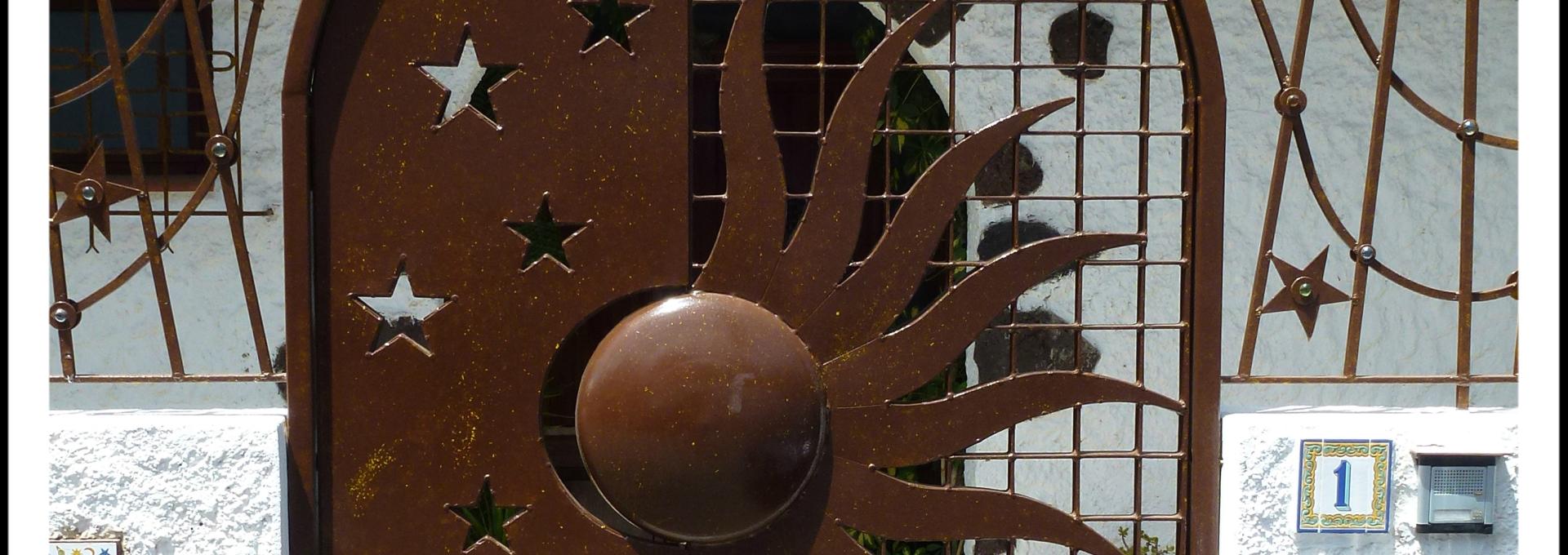 Verja de una vivienda en el norte de Tenerife. Foto: Carmen del Puerto (IAC).