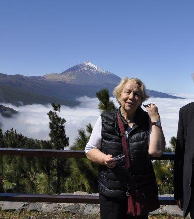 The Nobel Laureate Claude Cohen-Tannoudji visits the IAC and the Teide Observatory