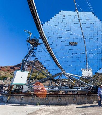 Estrellas de la literatura ‘tocan el cielo’ en el Observatorio de La Palma