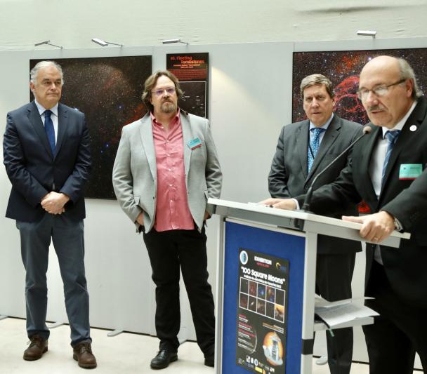Ramón Luis Valcárcel, Esteban González Pons, Alfred Rosenberg, Gabriel Mato and Rafael Rebolo en la inauguración de "100 Lunas cuadradas" en el Parlamento Europeo