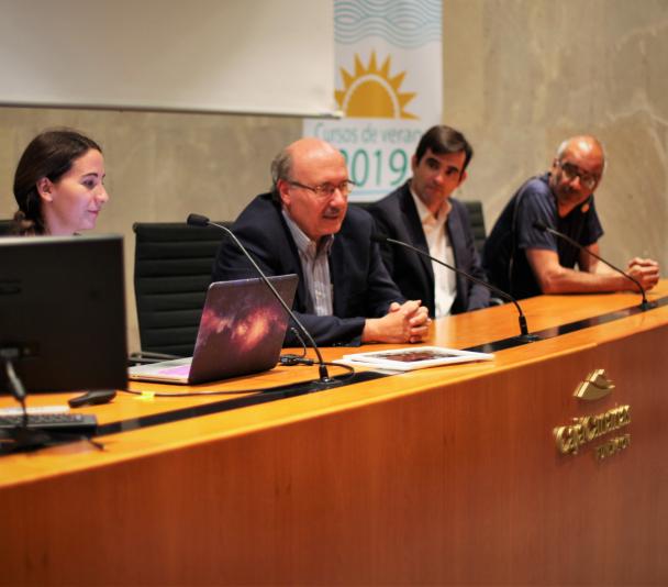 Patricia Chinchilla, Rafael Rebolo, José Alberto Rubiño and Antonio Eff-Darwich. Patricia Chinchilla, Rafael Rebolo, José Alberto Rubiño and Antonio Eff-Darwich.