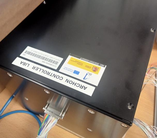 16 ARCHON detectors controller