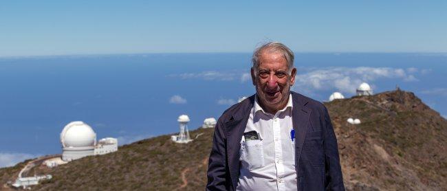 Estrellas de la literatura ‘tocan el cielo’ en el Observatorio de La Palma