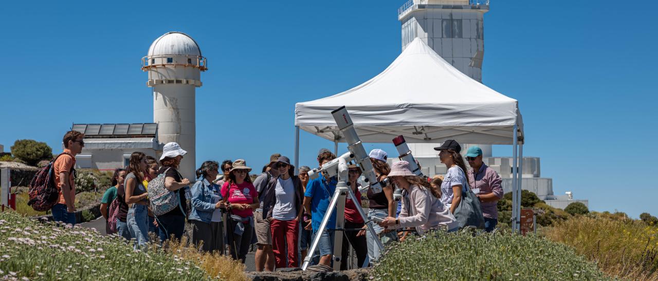 Solar observation during the Open Days at the Teide Observatory 2023