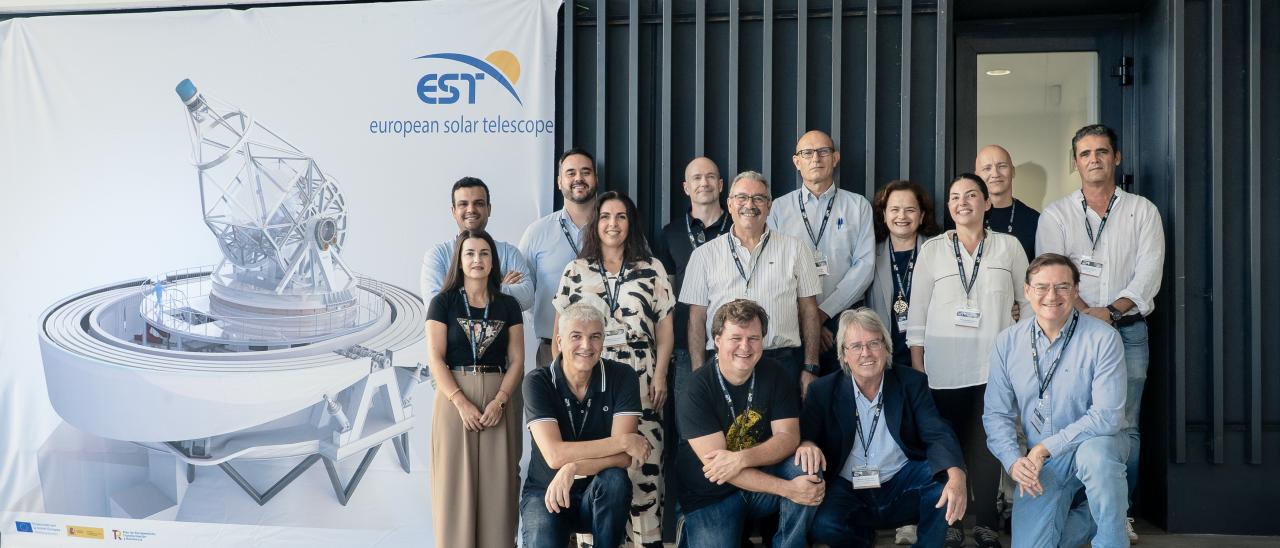 Equipo del EST y panel de revisión durante las sesionesde la Revisión Preliminar del Diseño celebrada en IACTEC (Tenerife) los días 21 y 22 de octubre de 2025. Equipo del EST y panel de revisión durante las sesionesde la Revisión Preliminar del Diseño celebrada en IACTEC (Tenerife) los días 21 y 22 de octubre de 2025.