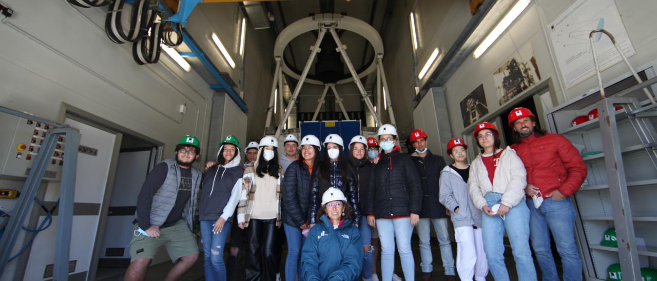 Alumnado del CEO Barlovento con Gloria Andreuzzi en el Telescopio Nazionale Galileo