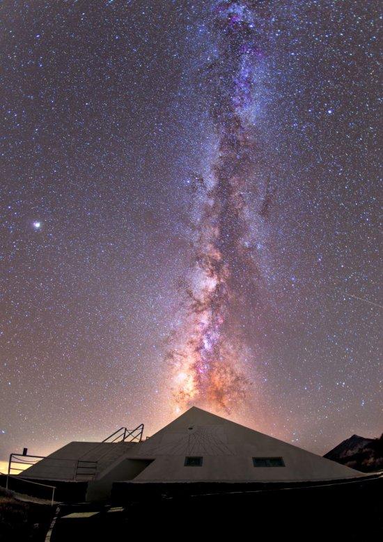The "Van der Raay" pyramid, which houses helioseismology instruments, at the Teide Observatory with the Milky Way in the background.Photo: Daniel López/IAC 