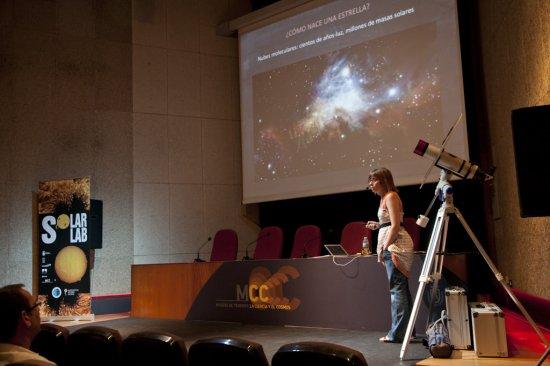 Marian Martínez, astrophysicist and member of the Solar Physics group of the Institute of Astrophysics of the Canaries, during one of the 14 training classes of SolarLab for teachers on the Island of  Tenerife in the Museum of Science and the Cosmos of Mu