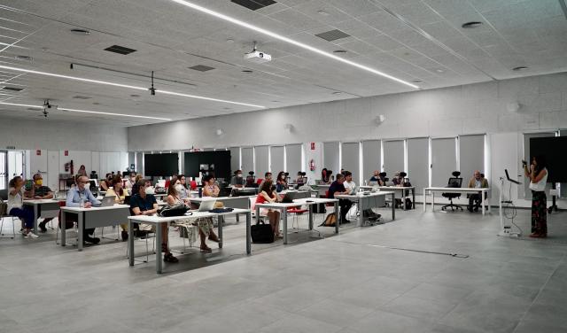 IACTEC room with participants in the AEACI 2022 course