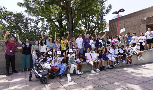 Participants in the day of activities organized by the IAC, ACAPS and the MCC as part of the "Vacations in Peace" program. Credit: Iván Jiménez (IAC)