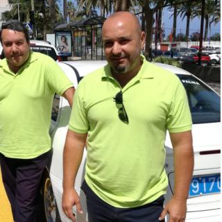 Taxistas palmeros: Lionel, Carlos y Leo