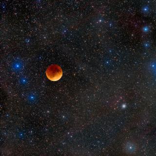 Eclipse total de Luna de 2022, observada desde el Observatorio del Teide con el STCA de la UC3 Eclipse total de Luna de 2022, observada desde el Observatorio del Teide con el STCA de la UC3