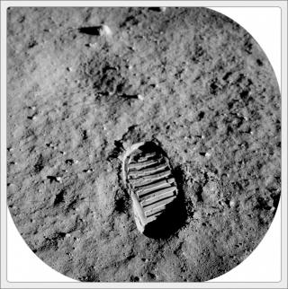 Huella de la pisada del piloto del módulo lunar del Apolo 11, realizada por Buzz Aldrin en la superficie lunar. Crédito: NASA.