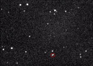 Fotograma de la secuencia de imágenes del asteroide 2004BL86 la madrugada del día 26 de Enero de 2015 (3:00 – 3:08 UT), tomadas desde el telescopio TAD (Observatorio del Teide, Instituto de Astrofísica de Canarias). Secuencia completa en: http://youtu.be/4ib4uQ6oo-E