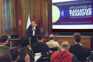 El director del IAC, Rafael Rebolo, durante la inauguraciión de la XXIX Canary Islands Winter School of Astrophysics. Crédito: Miguel Briganti, SMM (IAC). 11860