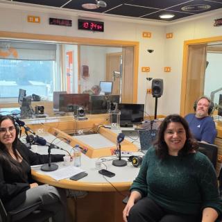 Un momento de la grabación del programa de radio Soñando Estrellas con Jonay González, Silvia Granja, Verónica Martín y Alfred Rosenberg / IAC