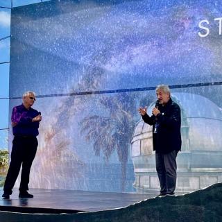 El director del IAC, Valentín Martínez Pillet, y Garik Israelian, cofundador de Starmus e investigador del IAC, durante la inauguración del Festival en La Palma