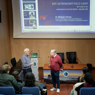 MIT Astronomy Field Camp students share their scientific results at the IAC/ Inés Bonet (IAC)