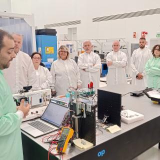 Attendees at the open day visit the clean room of the IACTEC building in La Laguna. Attendees at the open day visit the clean room of the IACTEC building in La Laguna.