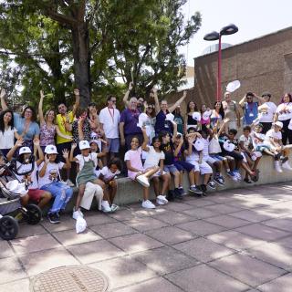 Participants in the day of activities organized by the IAC, ACAPS and the MCC as part of the "Vacations in Peace" program. Credit: Iván Jiménez (IAC)