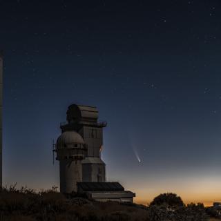 Comet C/2020 F3 (NEOWISE) at the Teide Observatory. Credit: Miquel Serra Ricart (IAC)