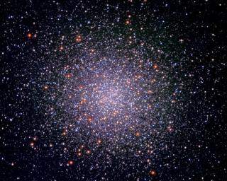 Image of the globular cluster M13, where second generation AGB stars have been identified for the first time. Image obtained with the IAC-80 Telescope, in the Teide Observatory (Tenerife). Credits: Daniel López/IAC.