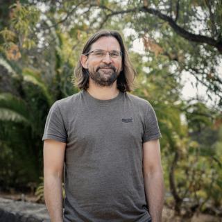 PROF. JENS CHLUBA PROF. JENS CHLUBA